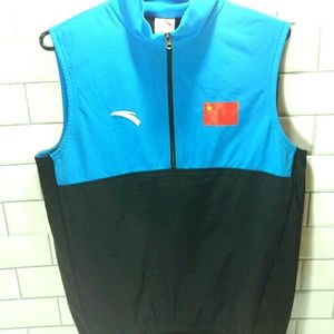 Alta team China zip  up vest men's L